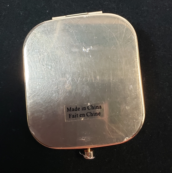 New Avon Star mirrored compact w/pouch - Picture 5 of 6